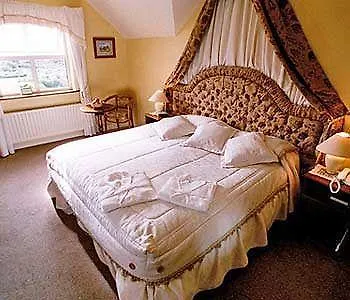 Brookhaven House Bed & Breakfast